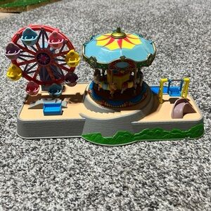 Blue Box Toys Tiny Dreams Musical Amusement Park  Polly Pocket Style Vintage